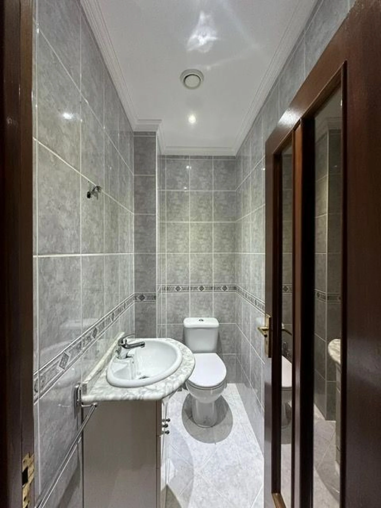 Apartamento T2 para Venda em Mafamude e Vilar do Paraíso Foto 19