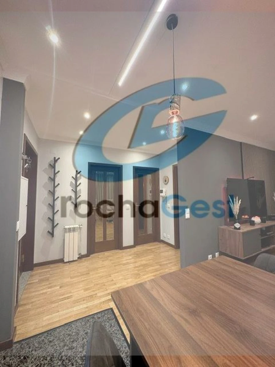 Apartamento T2 para Venda em Mafamude e Vilar do Paraíso Foto 5