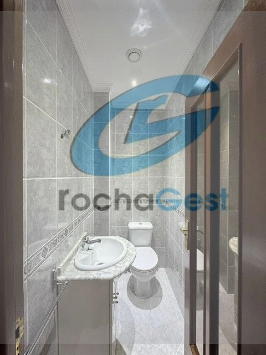 Apartamento T2 para Venda em Mafamude e Vilar do Paraíso Foto 19