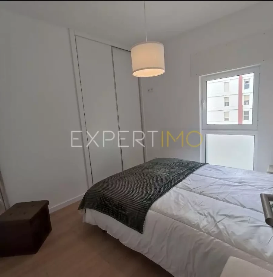 Apartamento T3 para Venda em Benfica Foto 3