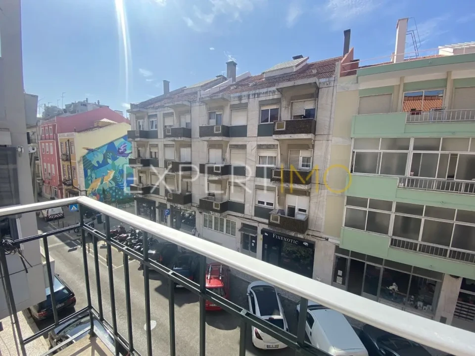 Apartamento T2 para Venda em Alvalade Foto 21