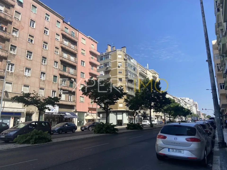 Apartamento T2 para Venda em Alvalade Foto 24