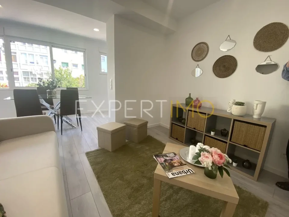 Apartamento T2 para Venda em Alvalade Foto 6