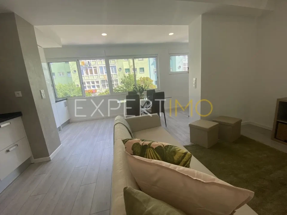 Apartamento T2 para Venda em Alvalade Foto 7