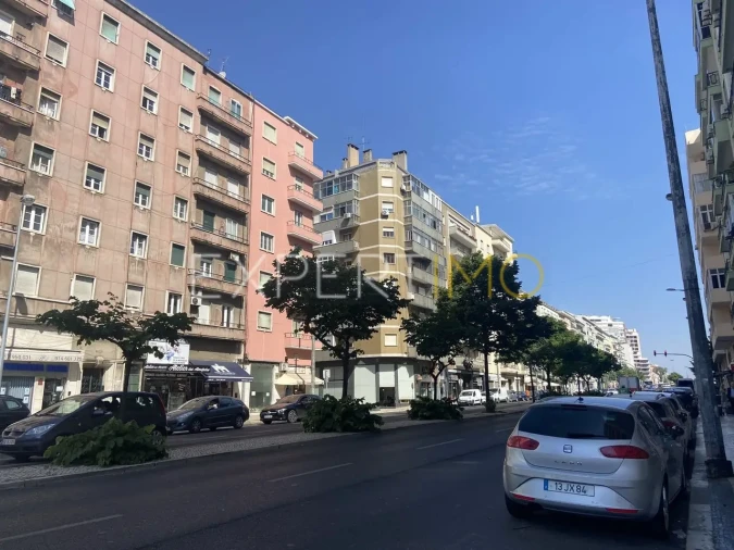 Apartamento T2 para Venda em Alvalade Foto 24