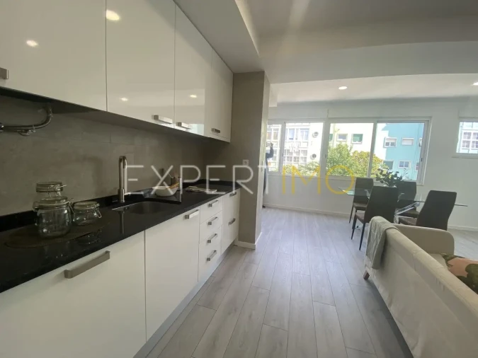 Apartamento T2 para Venda em Alvalade Foto 8