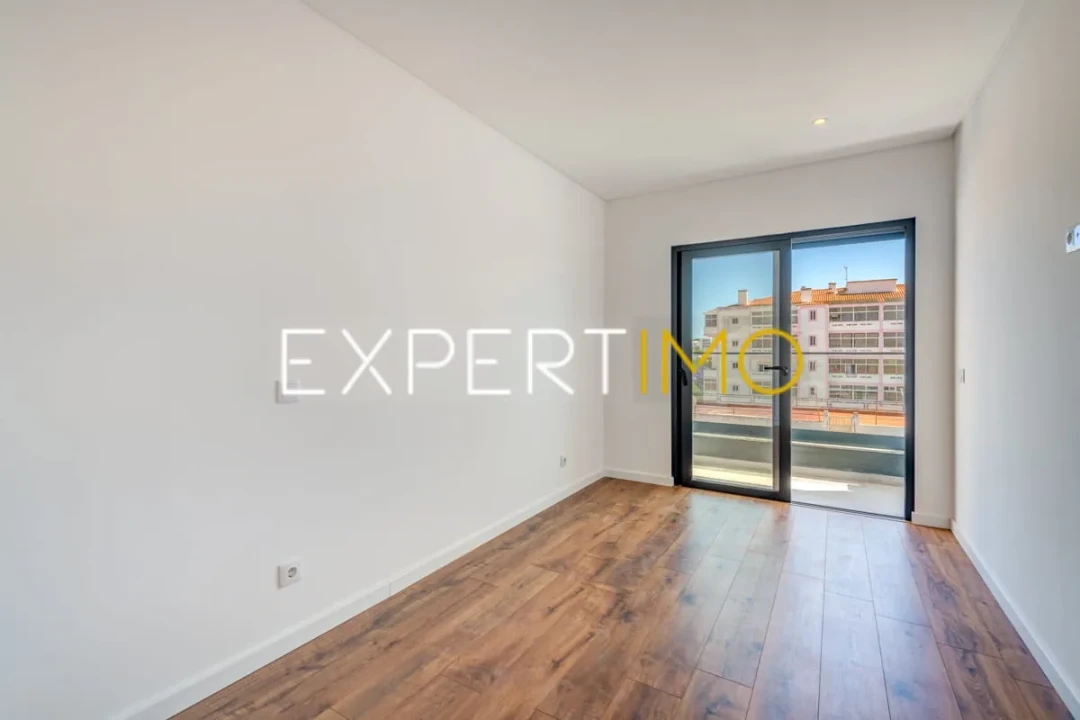 Apartamento T2 para Venda em Portimão Foto 32