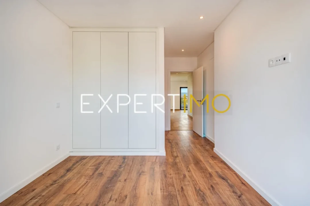Apartamento T2 para Venda em Portimão Foto 33