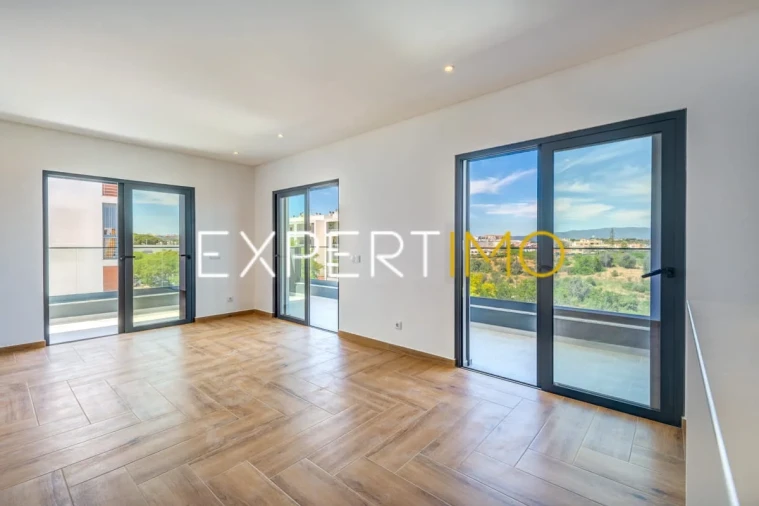Apartamento T2 para Venda em Portimão Foto 17