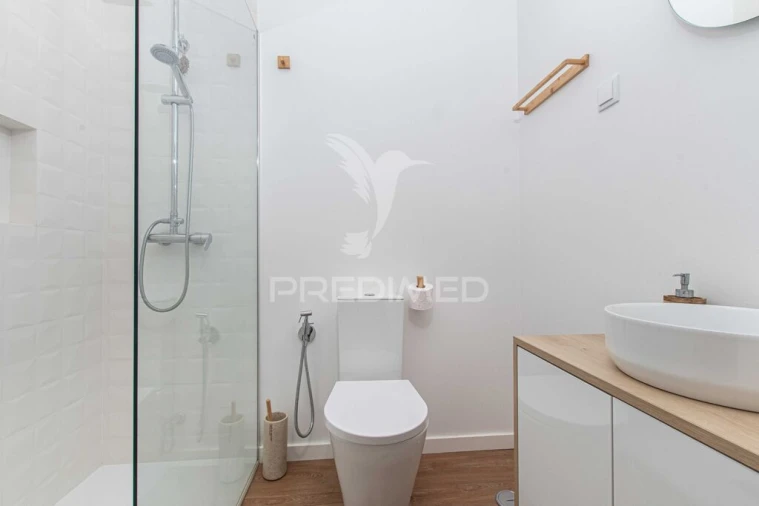 Apartamento T3 para Venda em Almada, Cova da Piedade, Pragal e Cacilhas Foto 16