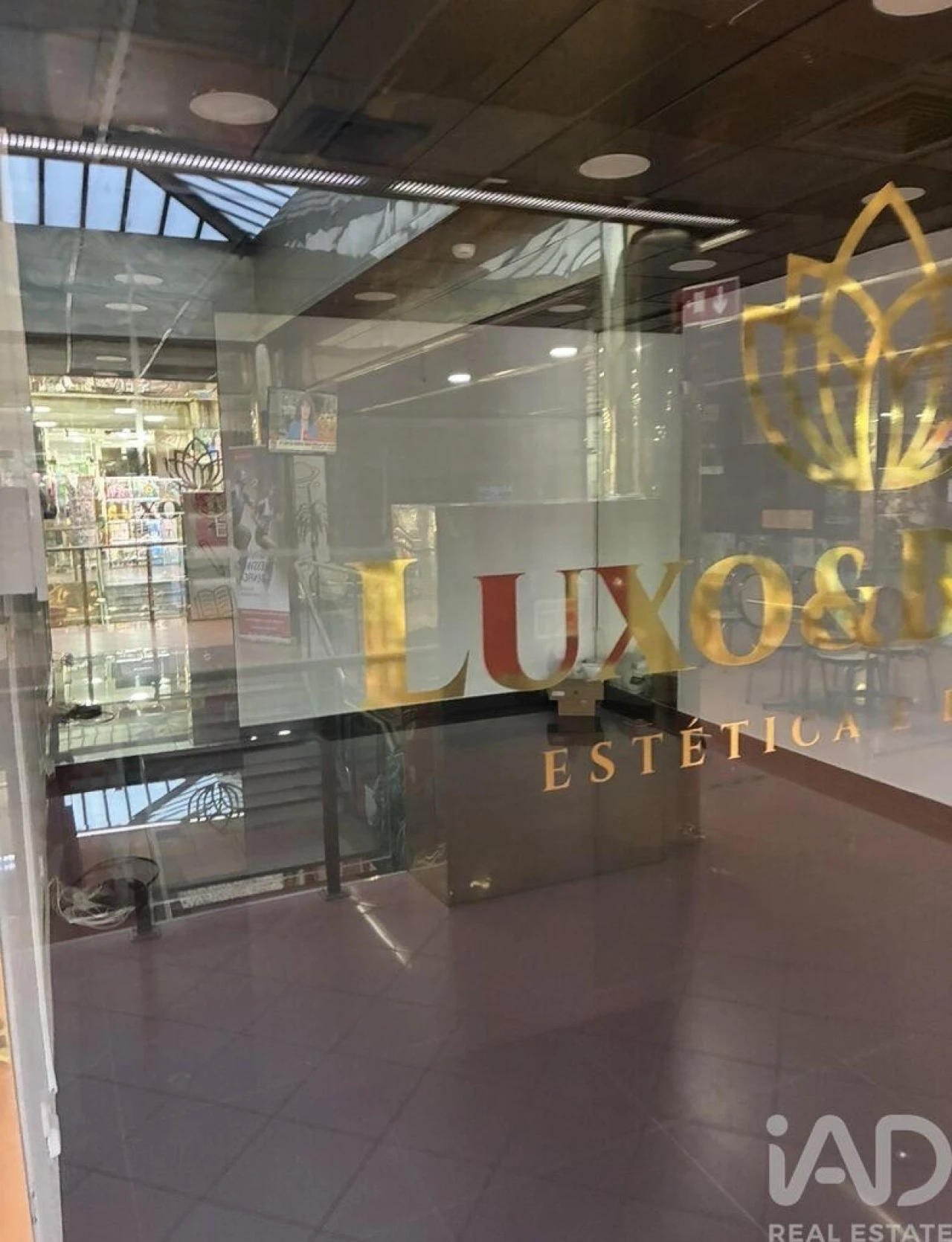Loja para Arrendamento em Benfica Foto 2
