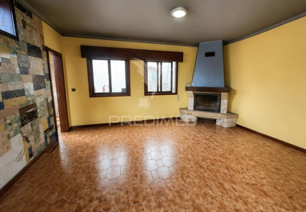 Moradia T3 para Venda em Cedrim e Paradela Foto 3
