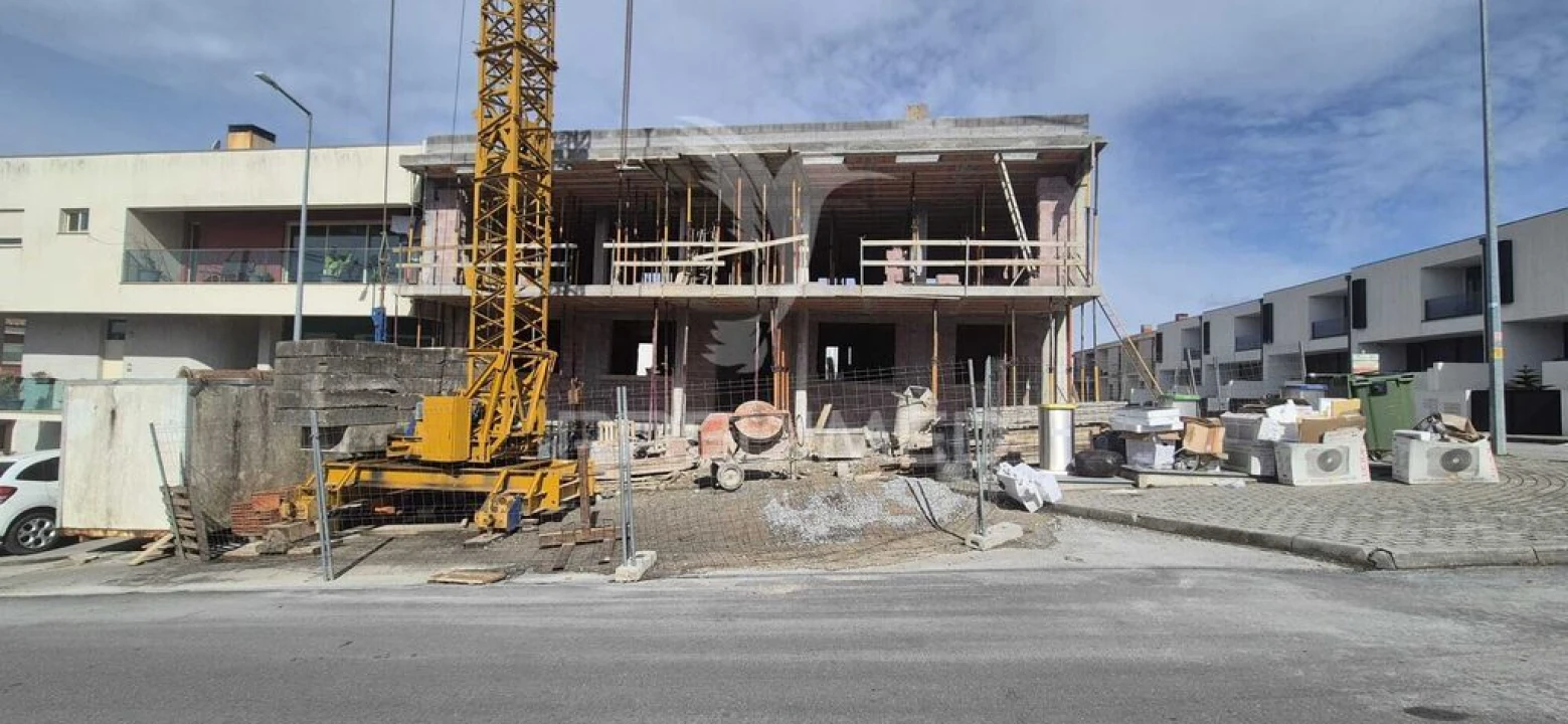 Apartamento T2 para Venda em Soutelo Foto 4