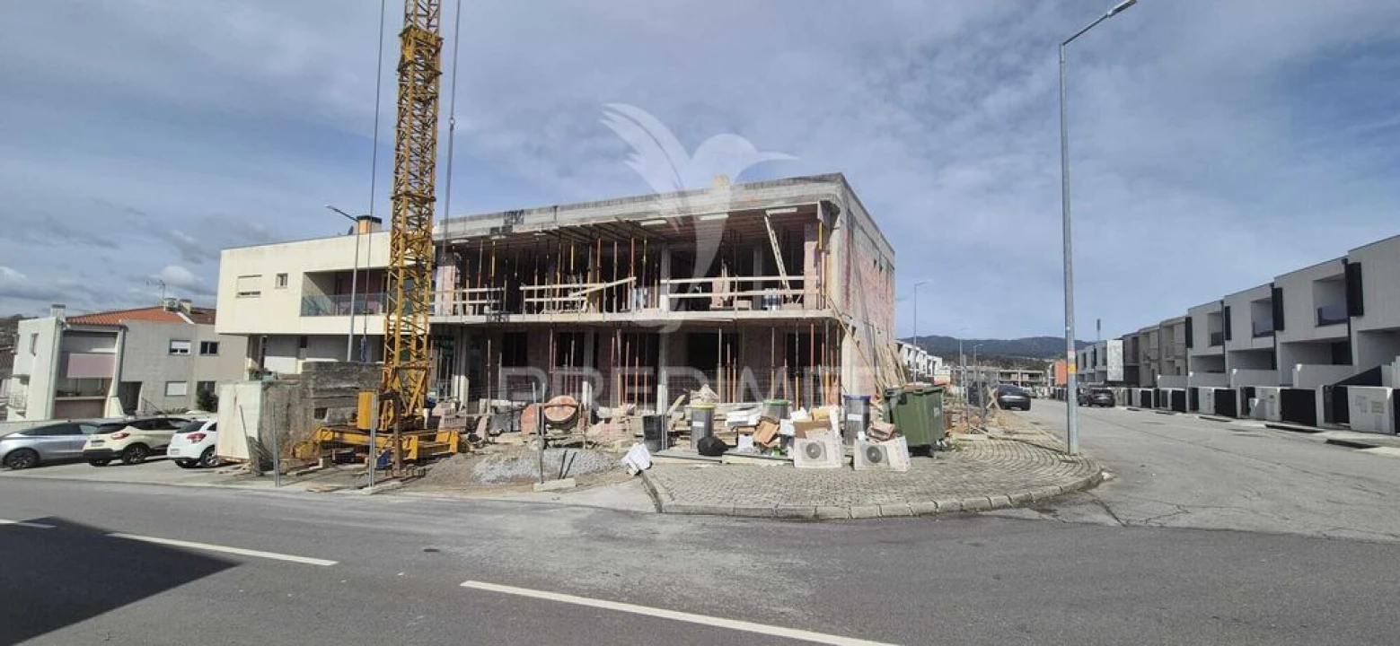 Apartamento T2 para Venda em Soutelo Foto 3