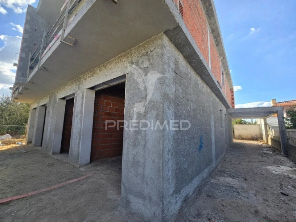 Moradia T4 para Venda em Fernao Ferro Foto 2