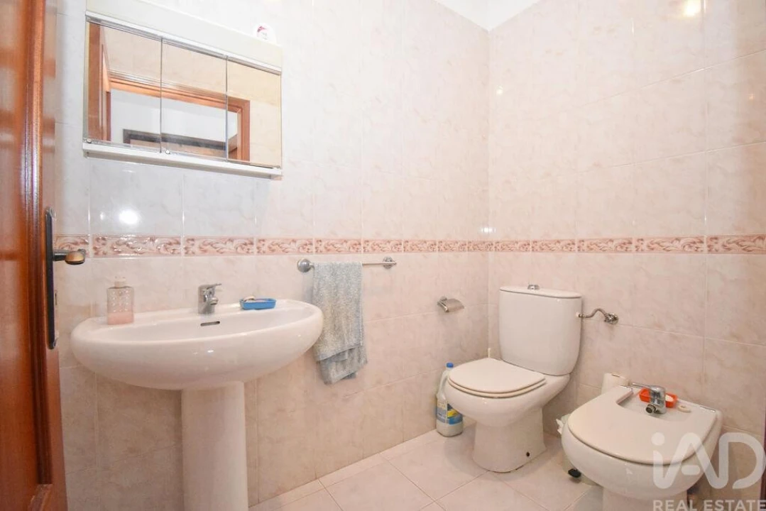 Apartamento T2 para Arrendamento em Miranda do Corvo Foto 17