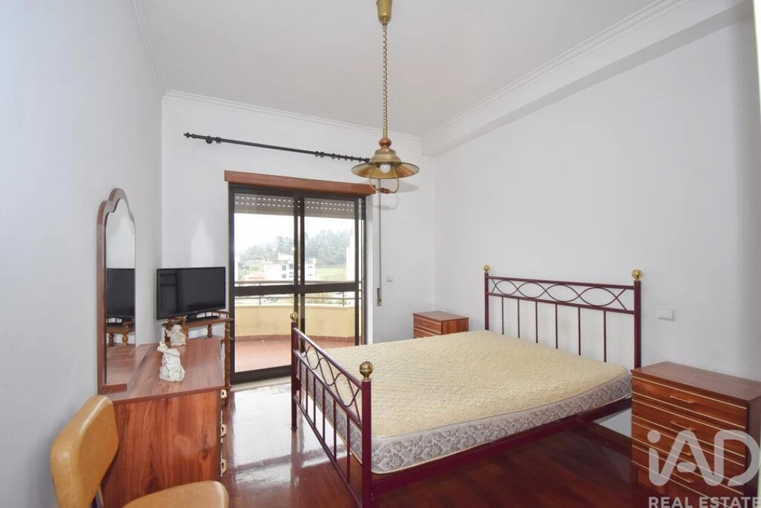 Apartamento T2 para Arrendamento em Miranda do Corvo Foto 12