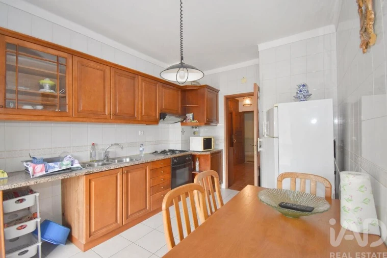 Apartamento T2 para Arrendamento em Miranda do Corvo Foto 9