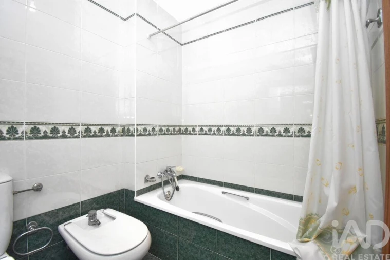 Apartamento T2 para Arrendamento em Miranda do Corvo Foto 15