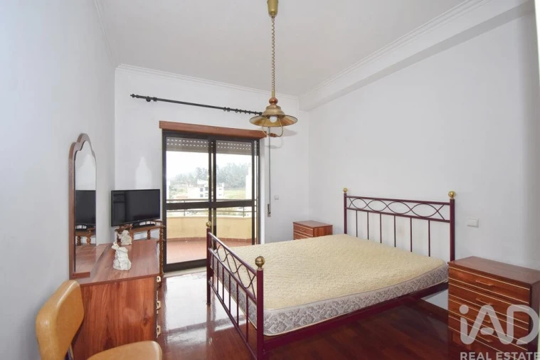 Apartamento T2 para Arrendamento em Miranda do Corvo Foto 12