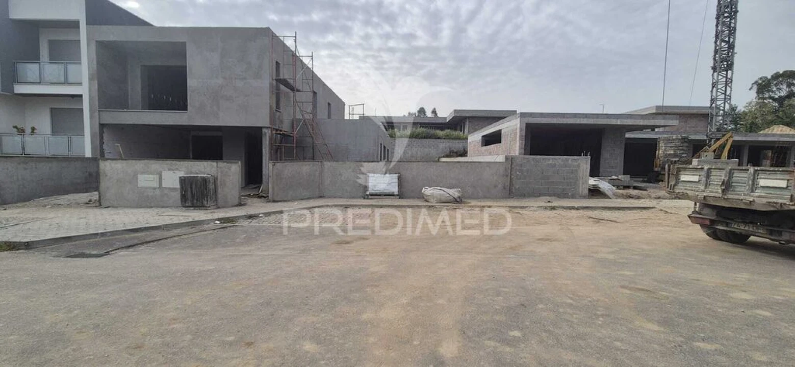 Moradia T3 para Venda em Soutelo Foto 19