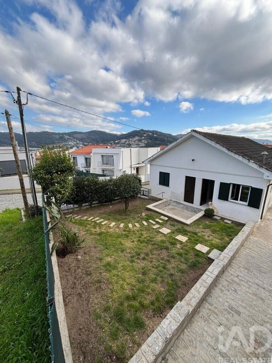 Moradia T5 para Venda em Gualtar Foto 6