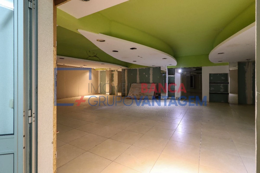 Loja para Venda em Santa Maria, São Pedro e Matacães Foto 20