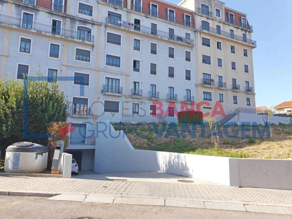 Apartamento T2 para Venda em Oliveira do Douro Foto 1