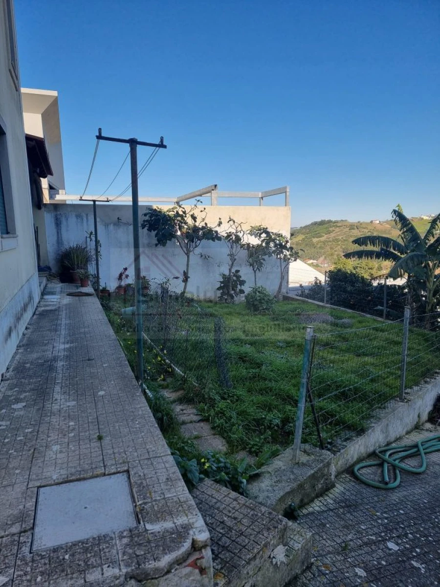 Moradia T3 para Venda em Santa Barbara Foto 4