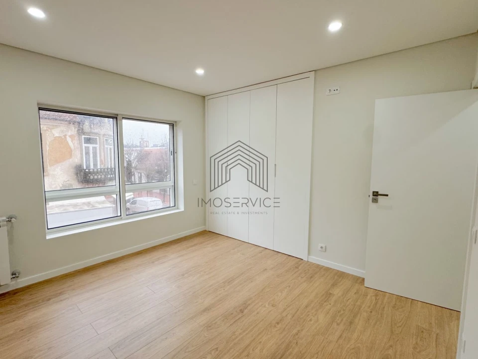 Apartamento T3 para Venda em Espinho Foto 19