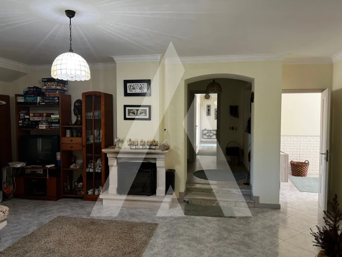 Moradia T4 para Venda em Oliveirinha Foto 9