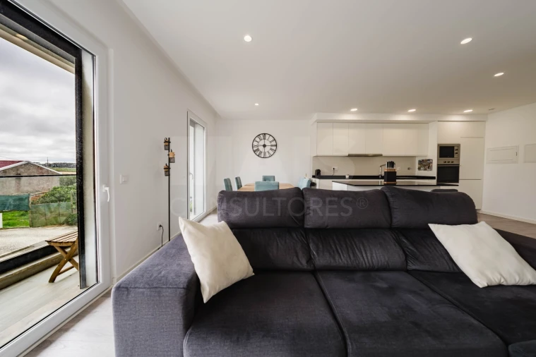 Apartamento T2 para Venda em Atouguia da Baleia Foto 7