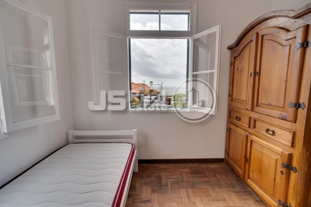 Moradia T5 para Venda em Funchal (Santa Maria Maior) Foto 14