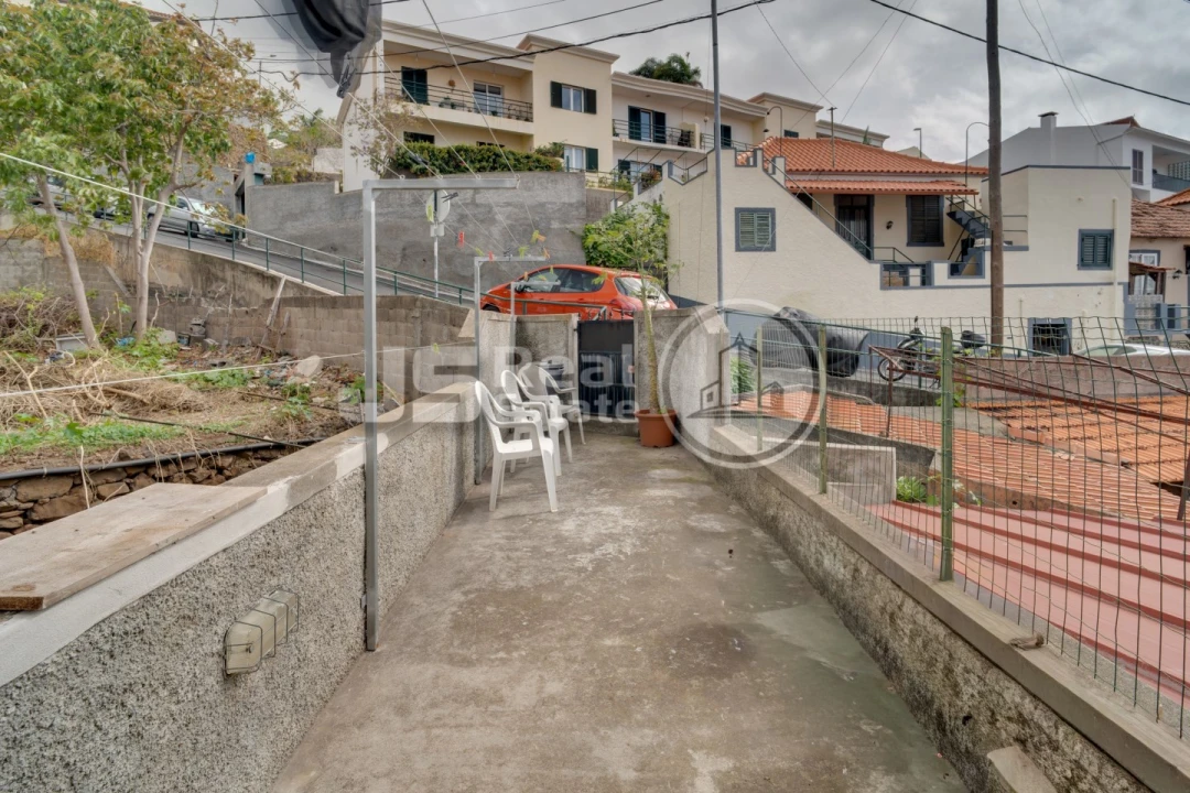 Moradia T5 para Venda em Funchal (Santa Maria Maior) Foto 22