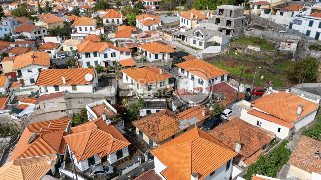 Moradia T5 para Venda em Funchal (Santa Maria Maior) Foto 39