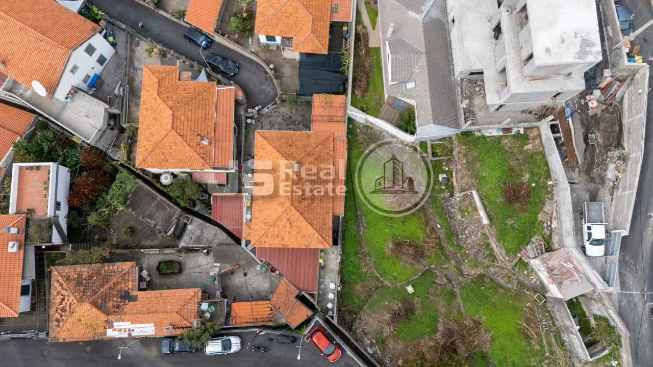 Moradia T5 para Venda em Funchal (Santa Maria Maior) Foto 41