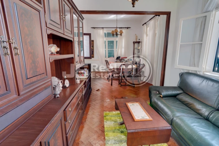 Moradia T5 para Venda em Funchal (Santa Maria Maior) Foto 6