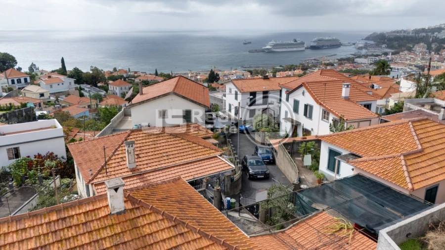 Moradia T5 para Venda em Funchal (Santa Maria Maior) Foto 37