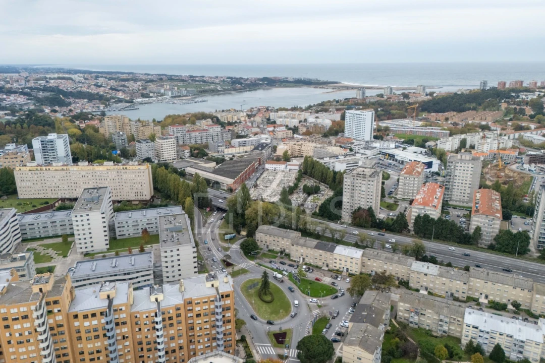 Escritório para Arrendamento em Lordelo do Ouro e Massarelos Foto 20
