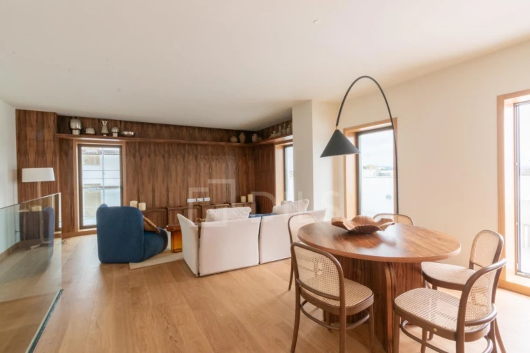 Apartamento T1 para Venda em Cedofeita, Santo Ildefonso, Sé, Miragaia, São Nicolau e Vitória Foto 1