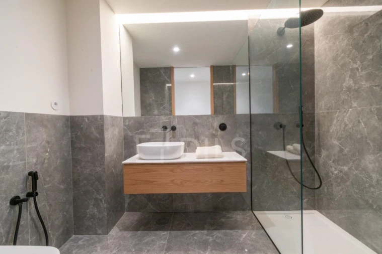 Apartamento T1 para Venda em Cedofeita, Santo Ildefonso, Sé, Miragaia, São Nicolau e Vitória Foto 7