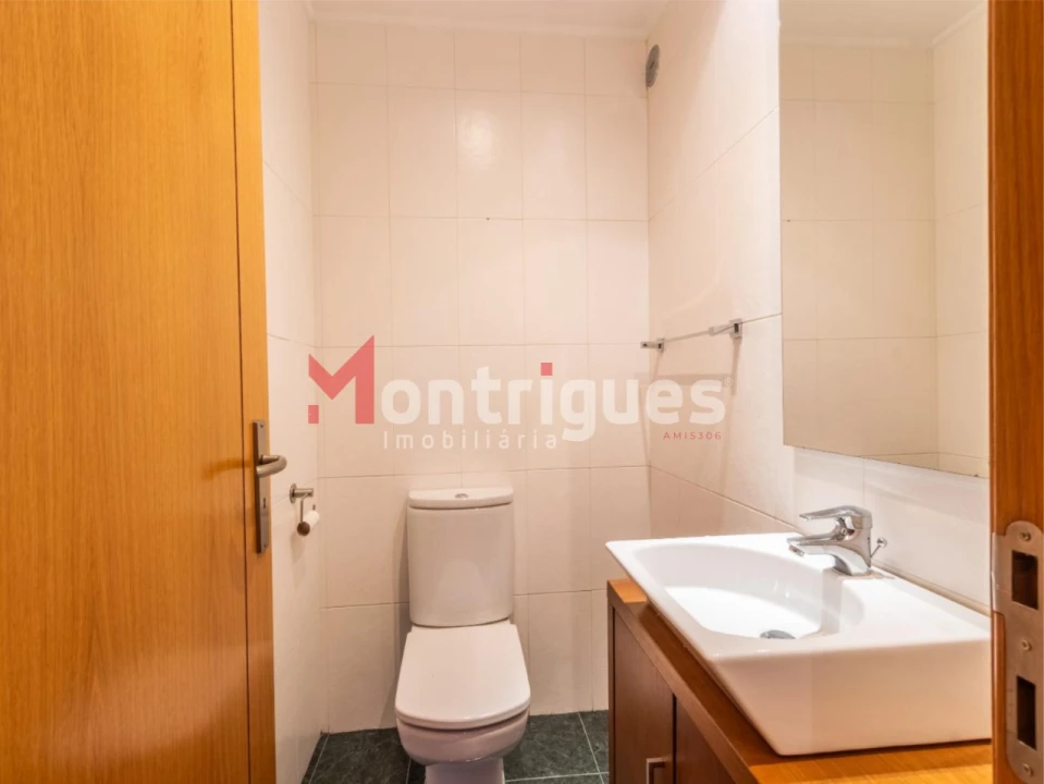 Apartamento T3 para Venda em Parque das Nações Foto 9