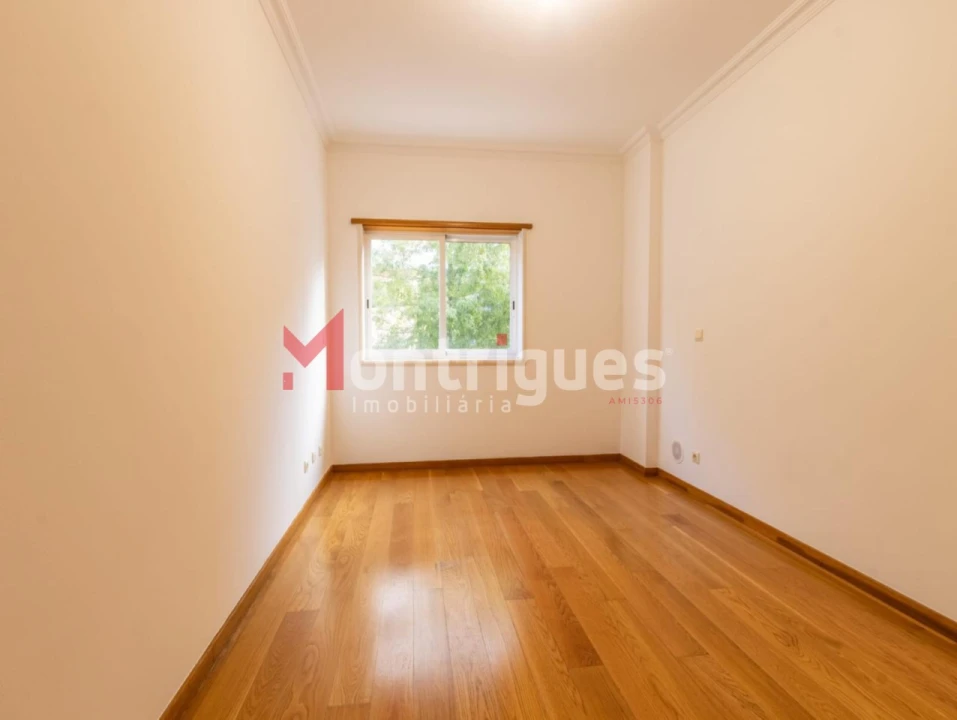 Apartamento T3 para Venda em Parque das Nações Foto 17