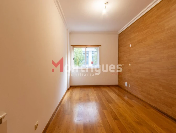 Apartamento T3 para Venda em Parque das Nações Foto 15