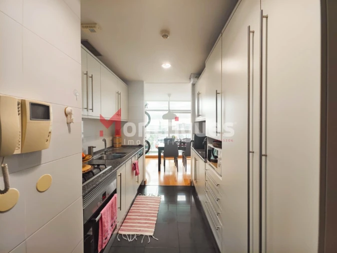 Apartamento T2 para Venda em Parque das Nações Foto 9