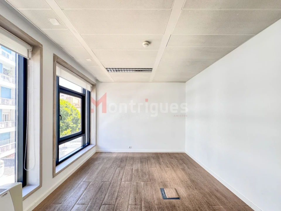 Escritório para Venda em Avenidas Novas Foto 31