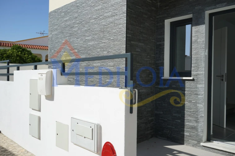 Moradia T3 para Venda em Vila Nova de Cacela Foto 4