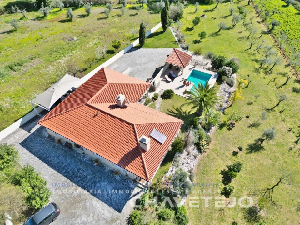 Moradia T3 para Venda em Areias e Pias Foto 48