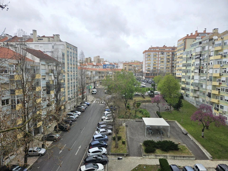 Apartamento T2 para Venda em Benfica Foto 10