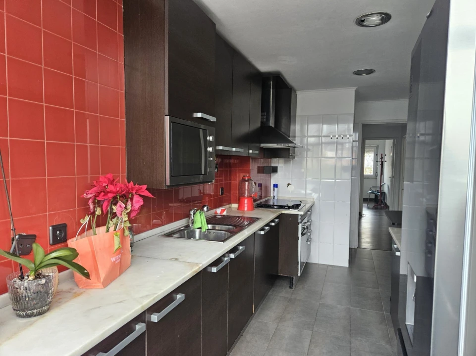 Apartamento T2 para Venda em Benfica Foto 2